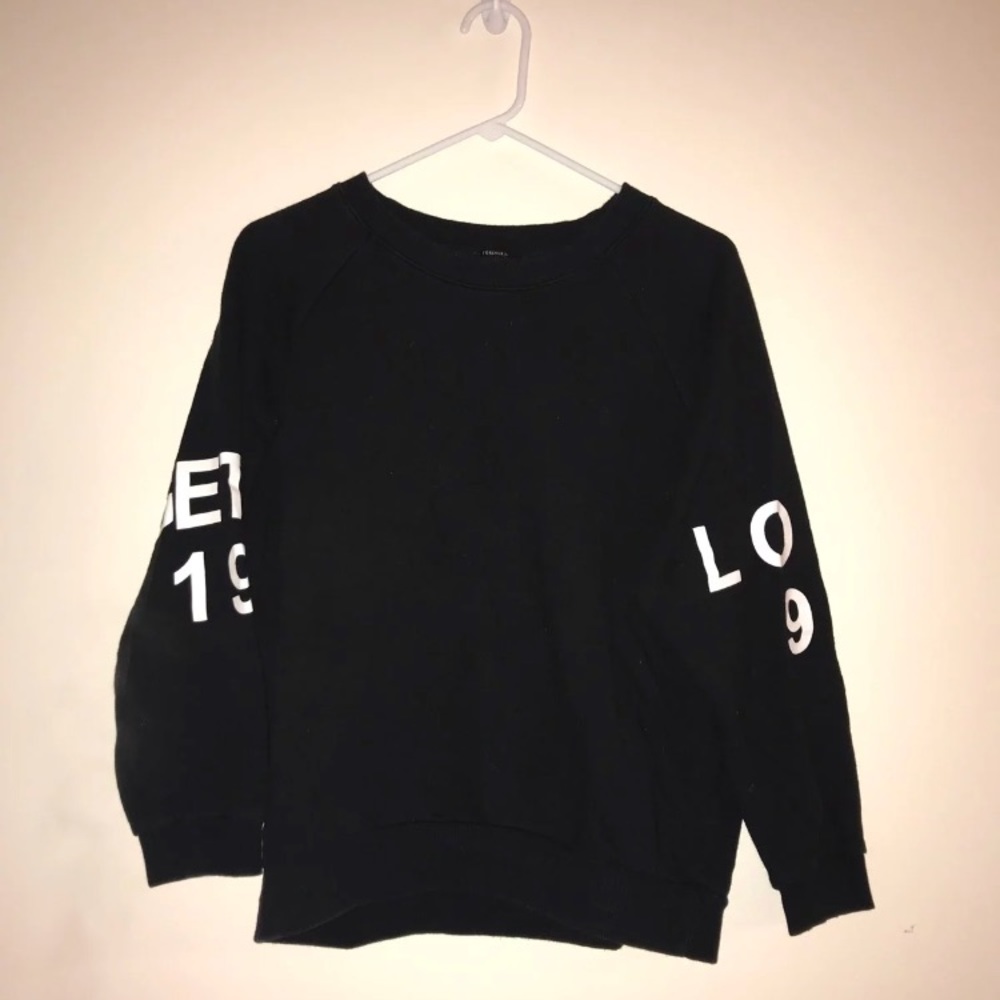 Forever 21 Crewneck Sweatshirt